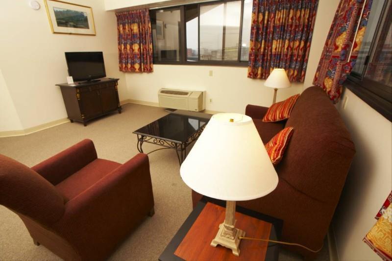 Stamford Suites (Adults Only) Room photo
