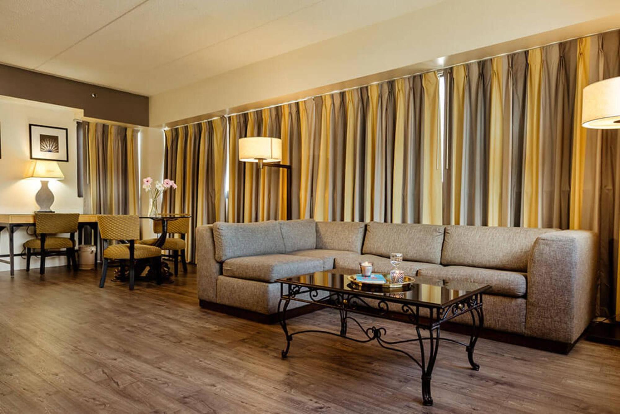 Stamford Suites (Adults Only) Exterior photo