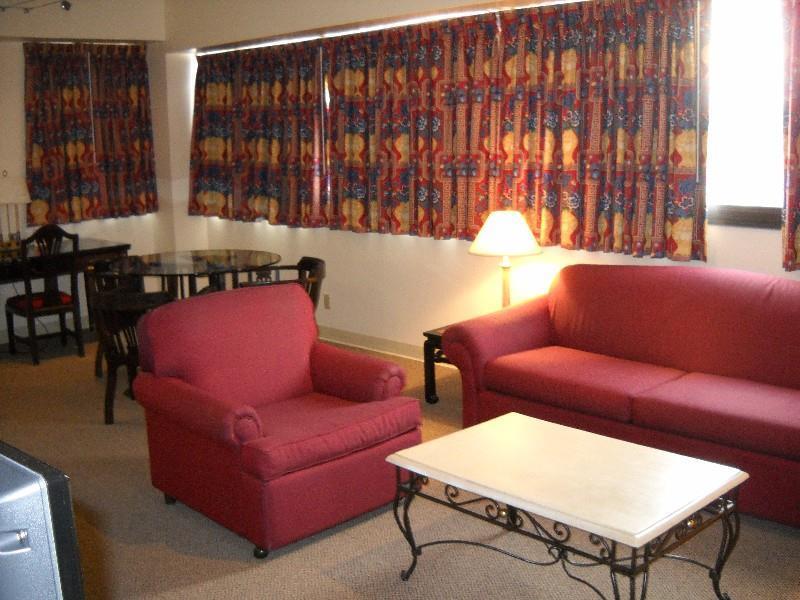 Stamford Suites (Adults Only) Room photo