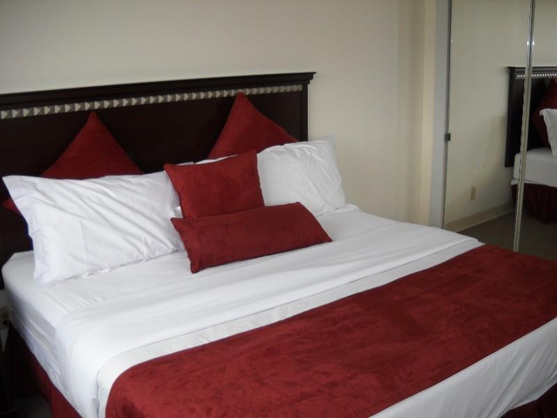 Stamford Suites (Adults Only) Room photo